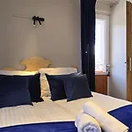 شقة Janus