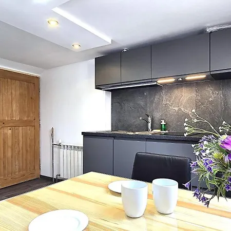 Janus Apartment