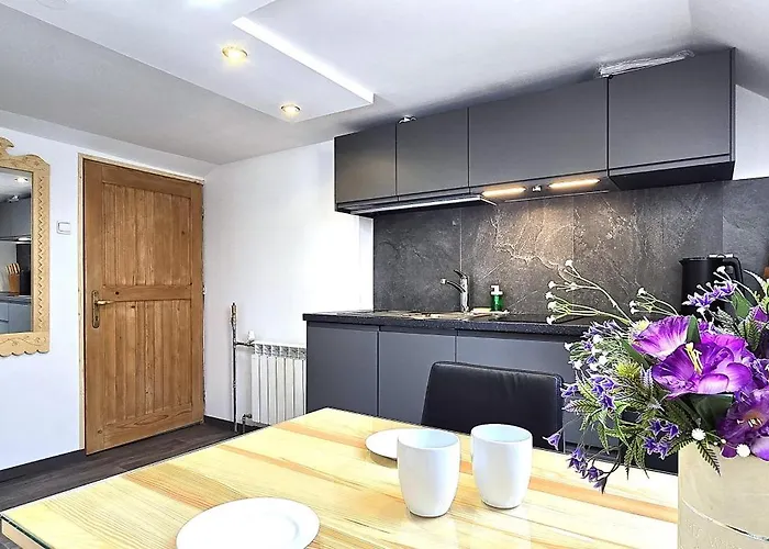 Janus Διαμέρισμα